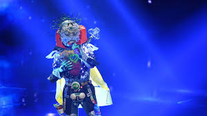 Viele zuschauer vermuten anhand der stimme, dass sich niemand geringeres als roberto blanco hinter dem germknödel verbirgt. The Masked Singer Austria Der Klimaheld Wurde Enthullt