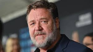 Russell Crowe: Da Massimo Decimo Meridio al "Marco Aurelio".