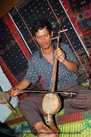 Kecapi berasal dari suku sunda (provinsi jawa barat dan banten), sementara sasando berasal dari pulau rote di provinsi nusa tenggara timur disana saya belajar banyak alat musik, dari biola, gamelan jawa, musik india, musik lainnya juga bisa dipelajari. 43 Ide Alat Musik Musik Alat Musik Tradisional