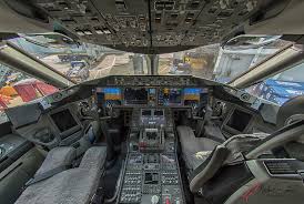 American airlines has been taking delivery of boeing 787 aircraft as it retires its older 757 and 767 fleet. American Airlines Boeing 787 8 Dreamliner N816aa Cockpi Flickr