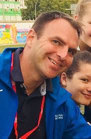 Mona Mayer's Instagram, Twitter & Facebook