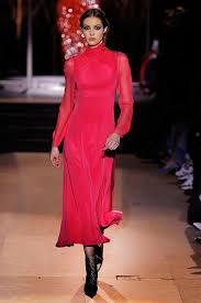 Connect with the world of carolina herrera and be the first to discover new collections, runway shows, fragrance launches, makeup tips and much more. Carolina Herrera Otono Invierno 2018 2019 Stylelovely