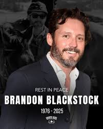 Brandon Blackstock, ex-husband of Kelly Clarkson and stepson of Reba  McEntire, has died at 48 after a 3-year battle with cancer. 💔 Read more  below ⬇️