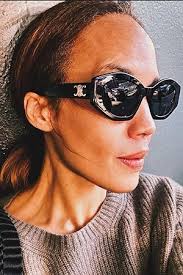 Eline Powell: Biofilmografía