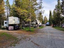 Access 385 trusted reviews, 139 photos & 109 tips from fellow rvers. Mack S Inn Henry S Fork Rv Park Island Park Pitchup