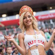 WM 2018: Wie sich Russlands schönster Fan aus der Porno-Ecke rausreden will  | STERN.de