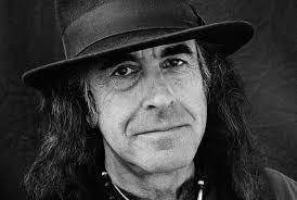 Jefferson Starship's Pete Sears Reunited With Stolen Bass After 35 Years