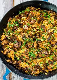 Couscous Pilaf With Sauteed Mushrooms Recette Recette Marocaine Recette Bonne Cuisine