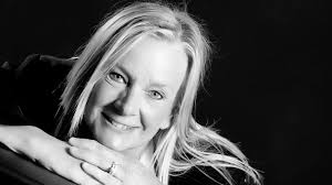 Marilyn Barefoot's Instagram, Twitter & Facebook