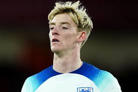 Darren Howell (@DarrenHowell1)