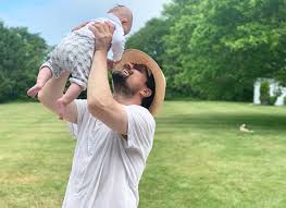 Данила козловский — новое имя в российском кинематографе. Danila Kozlovskij Pokazal Chetyrehmesyachnuyu Doch Hello Russia