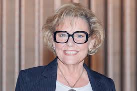 Yvonne Bell's Instagram, Twitter & Facebook