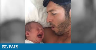 El infalible truco de un padre para calmar el llanto de su bebé que se ha  vuelto viral