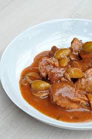 Recette Corse Veau Aux Olives Vertes A La Mode Corse Veau Aux Olives Recettes De Cuisine Recette