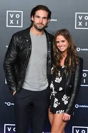 Camilla Thurlow Voxi Launch Party In London Uk 08 31 2017 Celebmafia Low top white converse outfits sneakers casual easy relaxed weekday and weekend fashion but not frumpy!