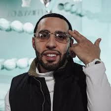 Michael Luis's Instagram, Twitter & Facebook