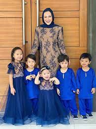Bayi kembar lelaki itu merupakan anak sulung hasil perkahwinannya bersama ahli parlimen kinabatangan, datuk bung mokhtar. You Can Never Fo0l Your Own Mother Datin Zizie Izette Berita Kopak Media