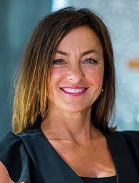 Diana Posadas's Instagram, Twitter & Facebook