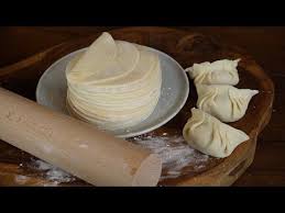 Feuilles A Raviolis Maison Sans Machine Bonus Recette De Pates Sautees Avec Les Chutes Youtube En 2020 Raviolis Maison Recette Recette Ravioli Maison
