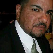 Efrain Malave's Instagram, Twitter & Facebook