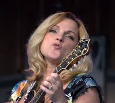 Grammy-Nominated Bluegrass Singer Rhonda Vincent Stands Up to Heckling  Atheist Who Made Abomination of Gospel Song 'How Great Thou Art'