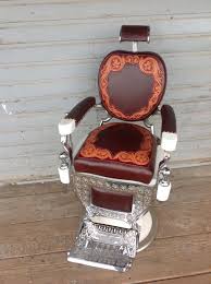 Pin By Tabina Hoogeveen On Ranch House Decor Barber Chair Vintage Salon Barber Shop Decor