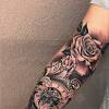 Berikut ini adalah beberapa gambar tato simpel keren mudah ditiru. 1