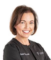 Susan Latimer's Instagram, Twitter & Facebook