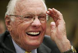 Neil armstrong's historic moon landing in 1969 was in many ways motivated by the most tragic event of his life, the astronaut's closest friends and family have revealed. Neil Armstrong First Man On The Moon Dead At 82 The Star