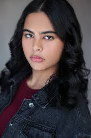 Danielle Finnerty's Instagram, Twitter & Facebook