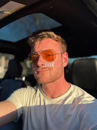 Glen Powell Breakdast