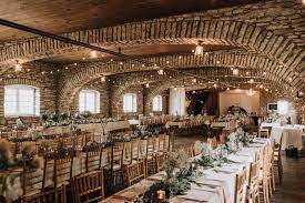 Mayowood Stone Barn Wedding Photos In Rochester Minnesota Barn Wedding Photos Stone Barns Barn Wedding