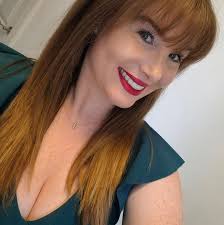 Hi, can anyone recommend any home bakers who make simple cakes & cupcakes. 