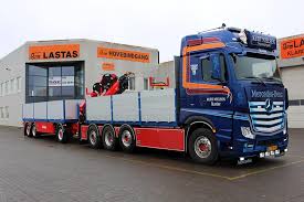Mercedes Benz Actros Mp4 Bigspace Mercedes Truck Mercedes Benz Trucks Mercedes Benz Maybach