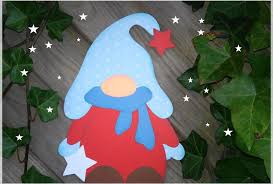 Fensterbild häuser im winter diy dekoration und kreatives für fensterbild bastelvorlage winterfreunde fischer fensterbilder winter bastelvorlage schneemann im fenster fensterbild papierkunst bilder. Wald Wichtel Eine Idee Aus Dem Blog Der Buntpapierwelt De Weihnachtsmann Basteln Bastelvorlagen Weihnachten Fensterbilder Basteln Weihnachten