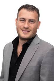 Benjamin Shuster's Instagram, Twitter & Facebook