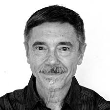 Charles Gavin, ex-baterista dos Titãs, estréia o projeto 'Revisitando  Acústicos' no Manouche; saiba mais