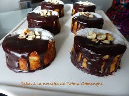 Cakes A La Noisette De Yotam Ottolenghi Gateaux Et Desserts Beaux Desserts Gourmandise