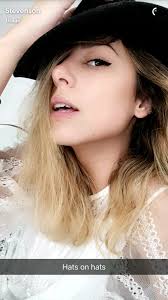 Ally Hills' MeUndies (@allyhillsundies)