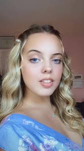 Creative Makeup Techniques for College Students