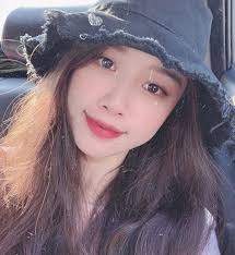 Khi văn toàn cùng tuyển việt nam gây chú ý sau khi giành thứ hạng cao tại các giải đấu khu vực, chuyện tình 4 năm của nam tiền đạo và bạn gái cũng nhận được nhiều sự quan tâm, ngưỡng mộ của dân mạng. Sau VÄƒn Ä'á»©c Duy Máº¡nh VÄƒn Toan Va Báº¡n Gai CÅ©ng Ä'a Dá»n Vá» á»Ÿ Chung Chuáº©n Bá»‹ CÆ°á»›i