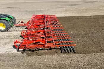 Case IH Crumbler 40-FT Field Cultivator