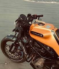 Husqvarna Vitpilen In 2021 Husqvarna Cafe Racer Bikes Retro Cafe