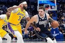 Dallas/Los Angeles | Medien: Mavericks geben Doncic und Kleber an Lakers ab  | Radio Bielefeld