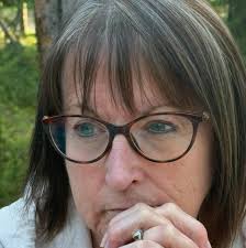 How to purchase tickets to visit Notre Dame Cathedral in April 2025?