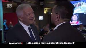 Depuis des dizaines d'années, canal+ a ouvert son antenne à de artistes, qui démontraient leur originalité, leur inspiration et leur talent dans des émissions courtes, pastilles disséminées dans les programmes de la chaîne. Video Revelations Sur Le Casino De Forges Les Eaux L Eclaireur La Depeche