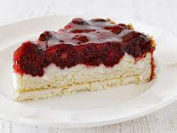 Rote grütze nach packungsanweisung mit 1/2 l wasser und 4 el zucker kochen und etwas 2 becher sahne mit 2 pck. Das Rezept Fur Rote Grutze Kuchen Liebenswert Magazin