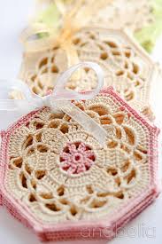 Dantel Orgu Bardak Altligi Yapilisi Mimuu Com Tigla Islenmis Kareler Krose Tig Isleri