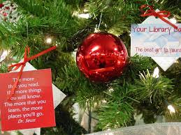 Book Themed Christmas Tree Decorations 1 Christmas Tree Themes Christmas Tree Decorations Tree Decorations
