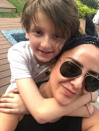 Esmeralda Palacios (@unbesobye) • Instagram photos and videos